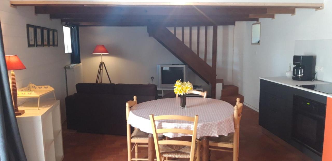 Gite 2 Ou 3 Personnes - Campagne Bourbriac Exterior photo