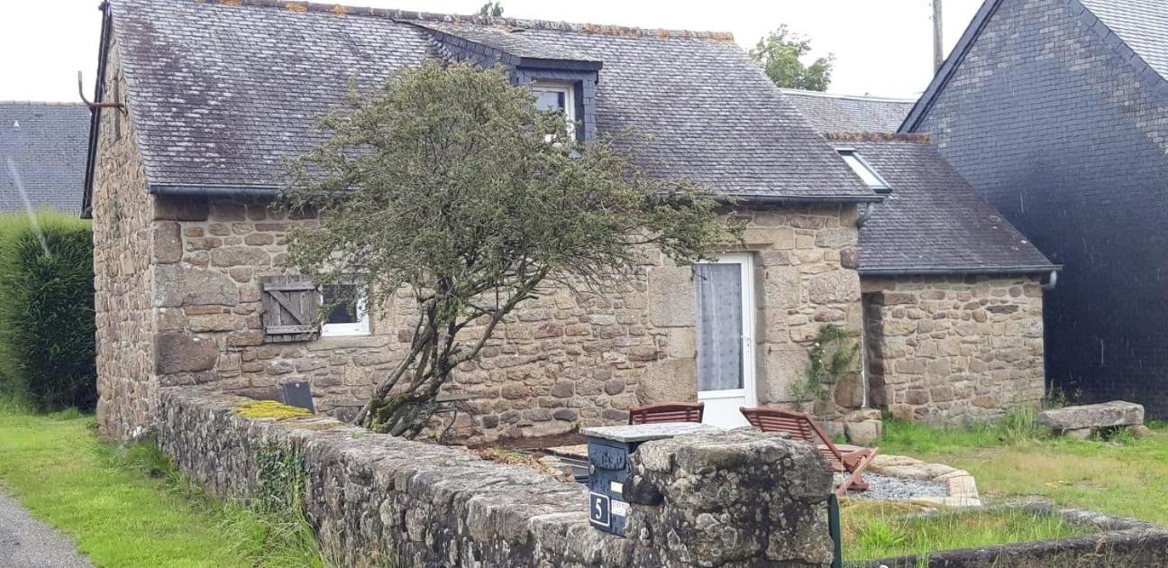 Gite 2 Ou 3 Personnes - Campagne Bourbriac Exterior photo